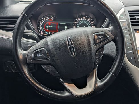 Used 2019 Lincoln MKC Select w/ Select Plus Package image 3