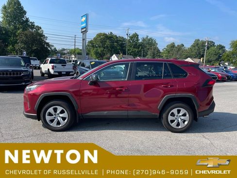 Used 2023 Toyota RAV4 LE FWD image 11