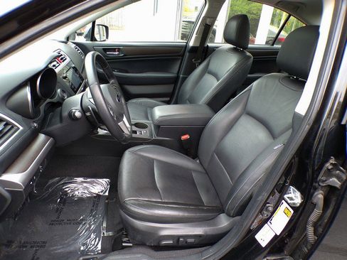 Used 2015 Subaru Legacy 3.6R Limited AWD/4WD image 9