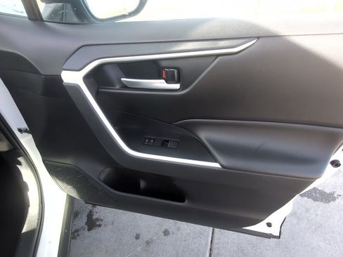 Used 2024 Toyota RAV4 XLE image 31