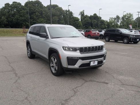 New 2026 Jeep Grand Cherokee L Limited AWD/4WD image 7