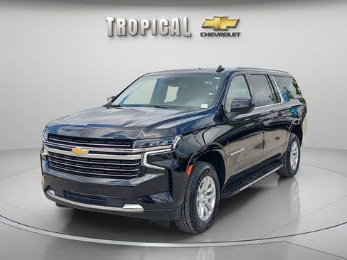 Used 2024 Chevrolet Suburban LT AWD/4WD image 1