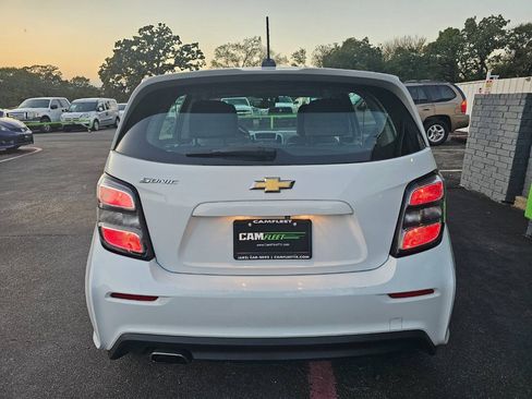 Used 2017 Chevrolet Sonic LT FWD image 9