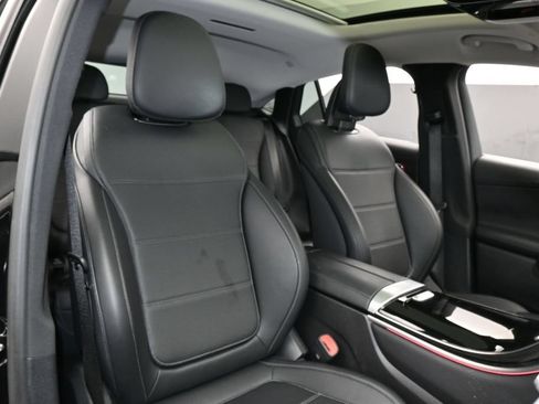 Used 2025 Mercedes-Benz GLC 300 4MATIC image 44
