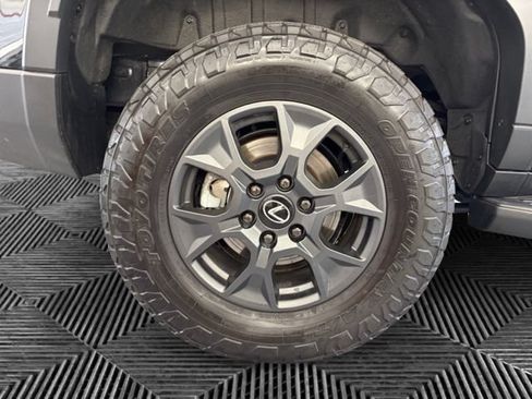 Used 2026 Lexus GX 550 AWD/4WD image 34