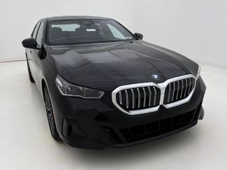 New 2026 BMW 530i xDrive w/ M Sport Package video 3