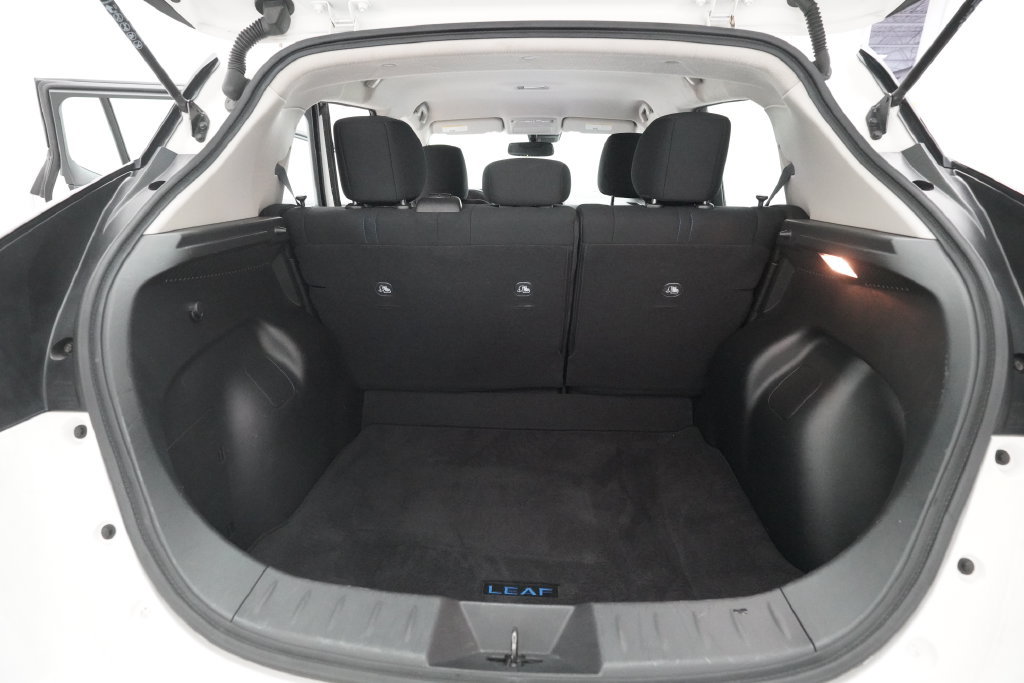 Used 2022 Nissan Leaf SV Plus FWD image 9