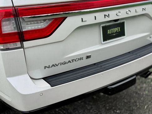 Used 2015 Lincoln Navigator L 4WD w/ Equipment Group 101A Reserve image 28