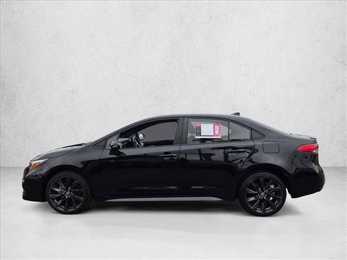 Used 2024 Toyota Corolla SE w/ SE Package FWD image 9