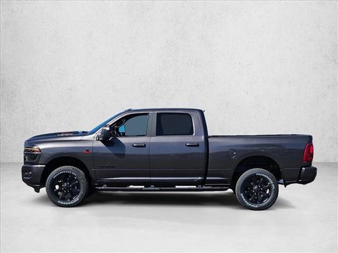 New 2026 RAM 2500 Laramie AWD/4WD image 10