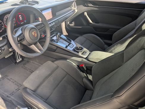 Used 2025 Porsche 911 Carrera 4 GTS image 4
