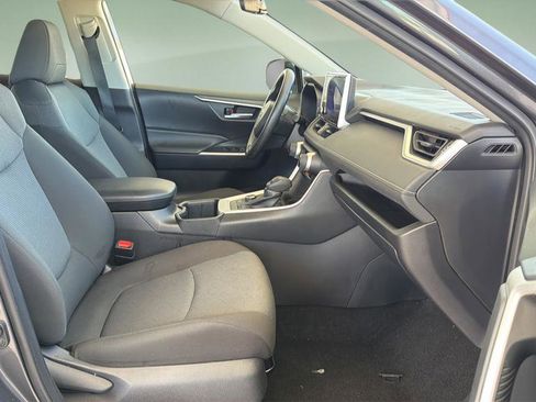 Used 2025 Toyota RAV4 XLE AWD/4WD image 11