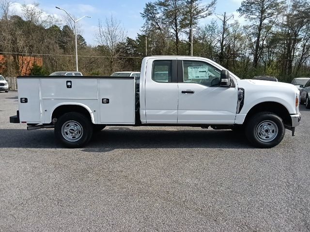 New 2026 Ford F250 XL w/ XL Chrome Package AWD/4WD image 2