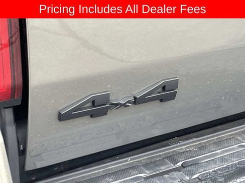 Used 2024 Toyota Tacoma TRD Sport AWD/4WD image 7