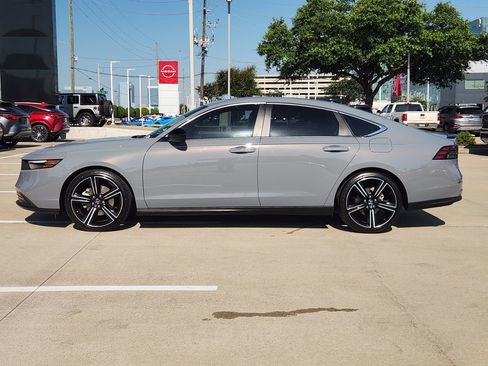 Used 2023 Honda Accord Sport image 4