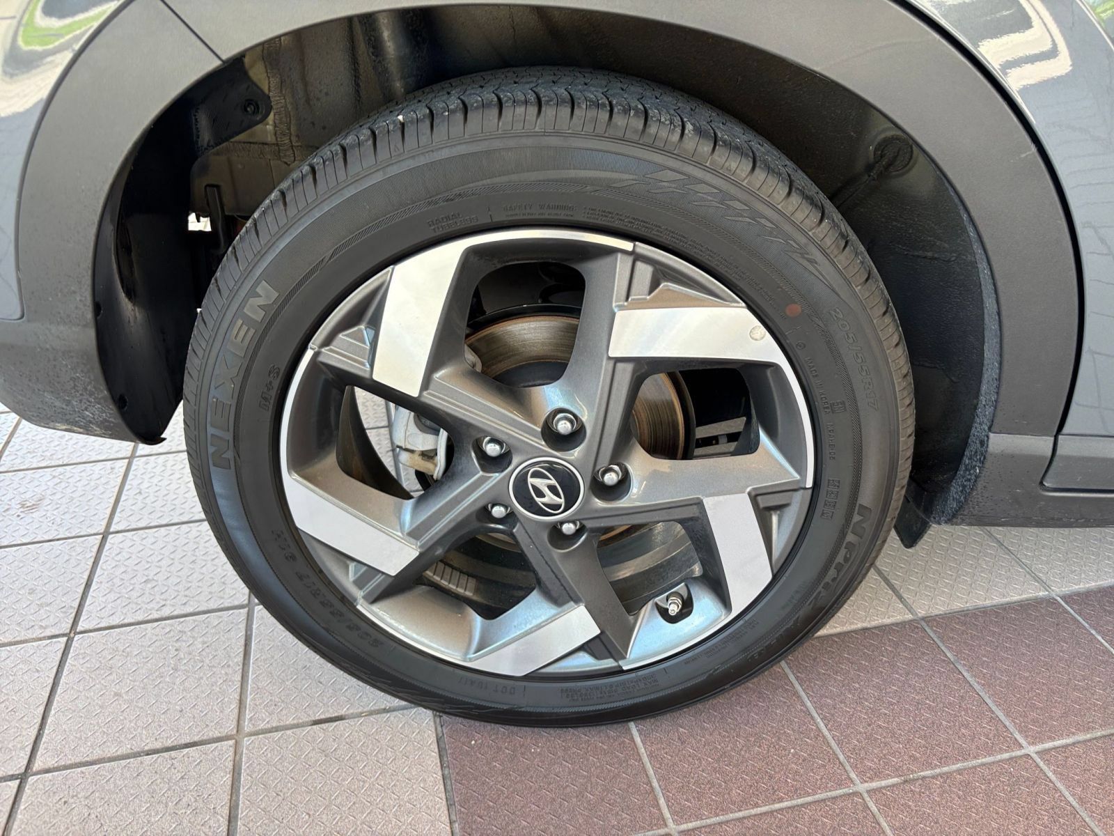 Used 2026 Hyundai Venue SEL FWD image 29