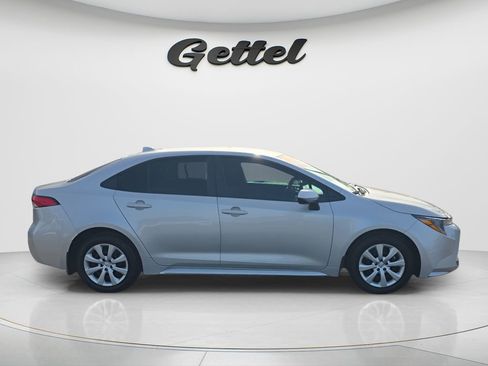 Used 2025 Toyota Corolla LE FWD image 4