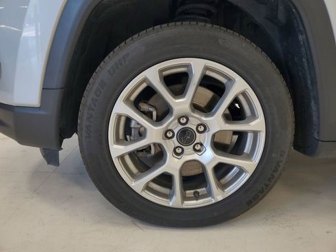 Used 2025 Jeep Compass Limited AWD/4WD image 7