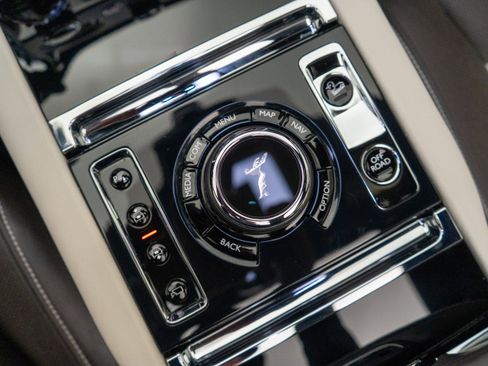 Used 2022 Rolls-Royce Cullinan image 31