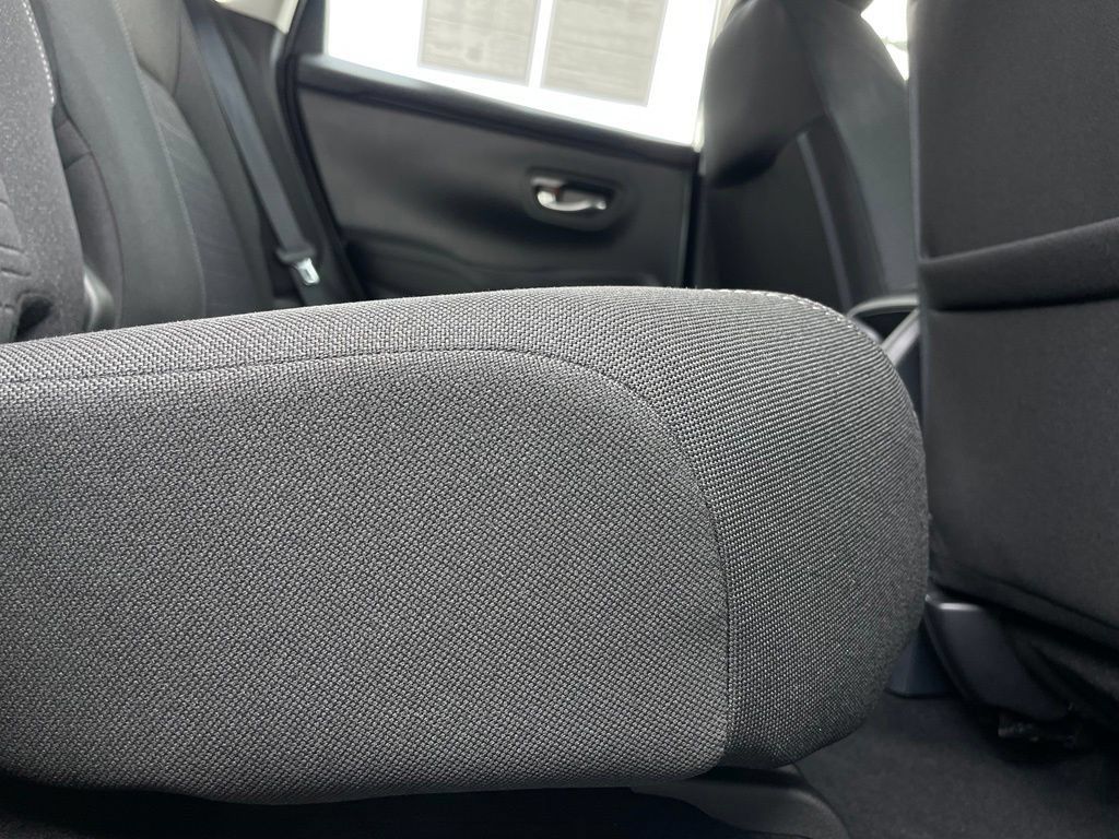 Certified 2025 Honda HR-V LX image 35