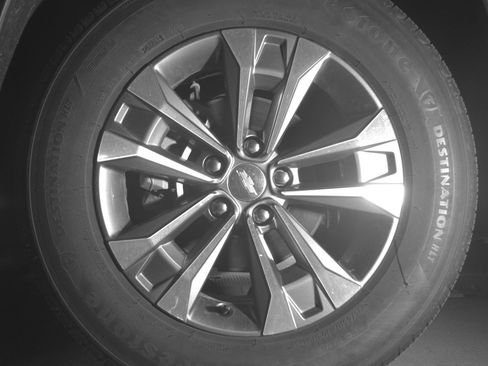 Used 2025 Chevrolet Equinox LT FWD image 12