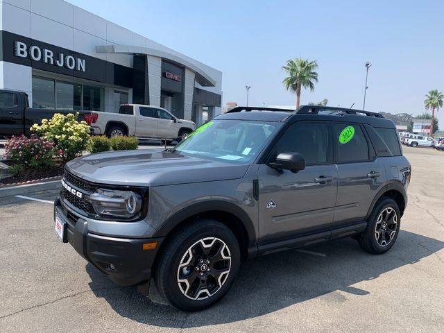 Used 2025 Ford Bronco Sport Outer Banks w/ Outer Banks Tech Package+ AWD/4WD image 1