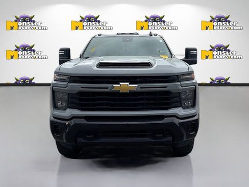 Used 2025 Chevrolet Silverado 2500 Custom w/ Custom Value Package image 21