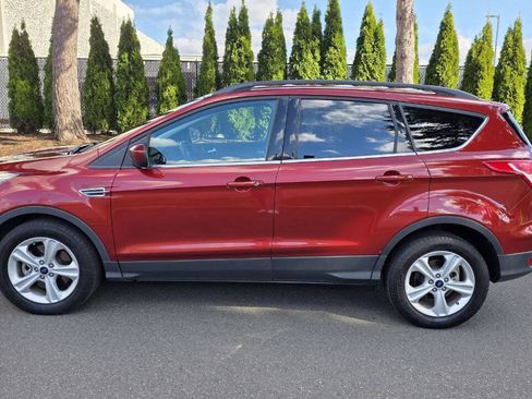 Used 2015 Ford Escape SE w/ Equipment Group 201A AWD/4WD image 8