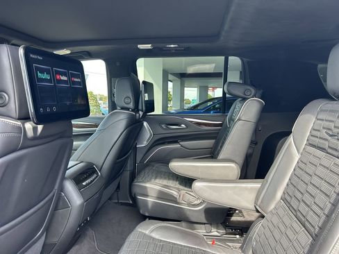 Used 2023 Cadillac Escalade ESV Premium Luxury Platinum w/ LPO, Radiant Package image 18