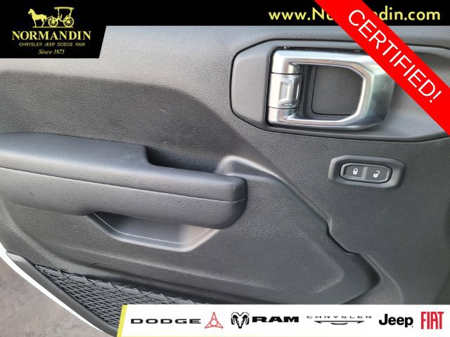 Certified 2025 Jeep Wrangler Sport AWD/4WD image 15