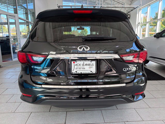 Used 2019 INFINITI QX60 Luxe w/ Essential Package AWD/4WD image 3