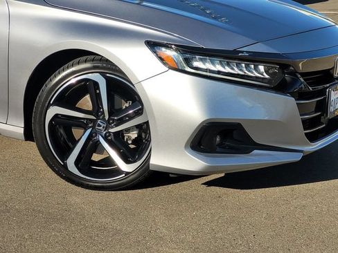 Used 2022 Honda Accord Sport image 9