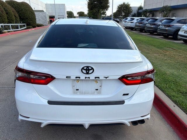Used 2024 Toyota Camry SE w/ Convenience Package FWD image 4