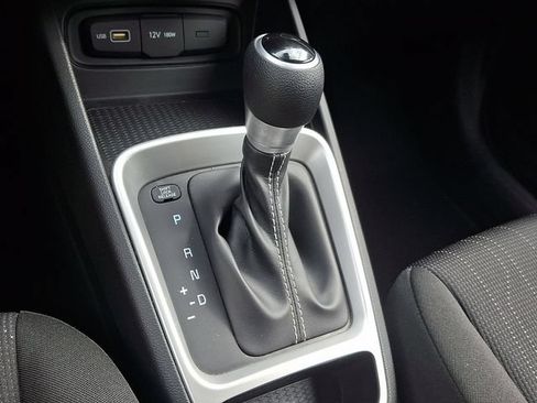 Certified 2022 Hyundai Venue SE FWD image 22