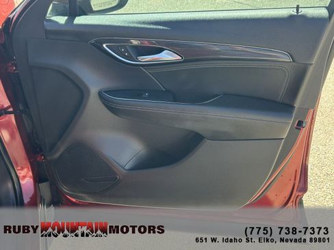 Used 2021 Buick Envision Preferred image 23