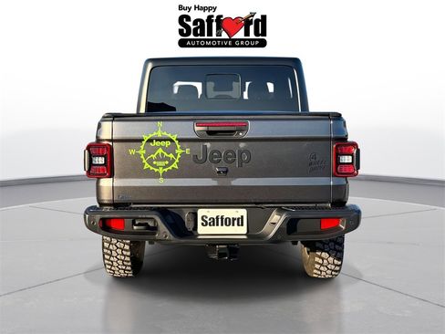 Used 2025 Jeep Gladiator Willys image 6