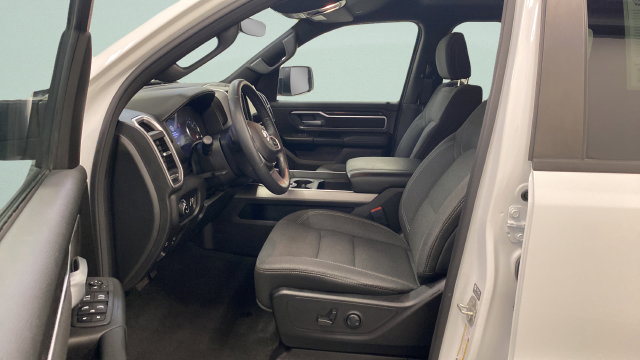 Used 2023 RAM 1500 Big Horn AWD/4WD image 16