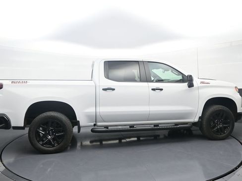 Used 2025 Chevrolet Silverado 1500 LT Trail Boss w/ Convenience Package II AWD/4WD image 8