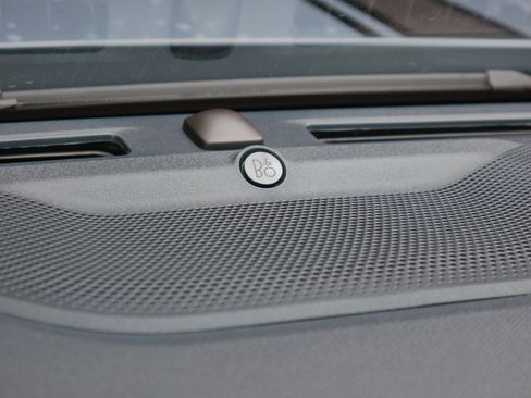 New 2025 Ford Maverick Lariat w/ Black Appearance Package image 10