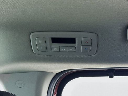 Used 2023 Kia Carnival SX Prestige image 21