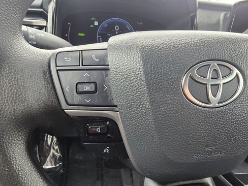 Used 2025 Toyota Camry LE image 20