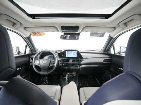 Certified 2025 Lexus UX 300h FWD image 15