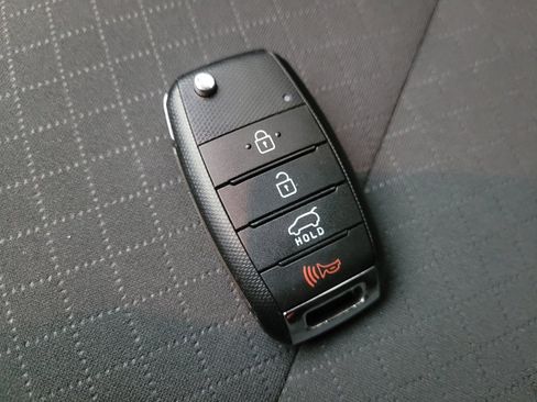 Used 2020 Kia Sorento LX image 32