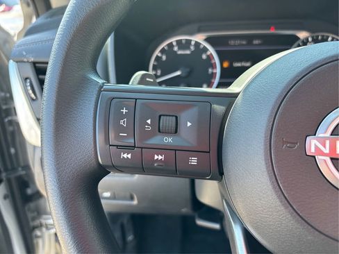 Certified 2024 Nissan Rogue SV AWD/4WD image 27