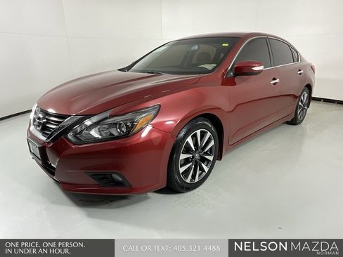 Used 2016 Nissan Altima 2.5 SL w/ 2.5 Technology w/LED Package image 4