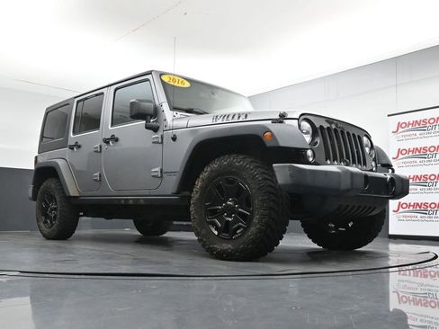 Used 2016 Jeep Wrangler Unlimited Sport AWD/4WD image 32