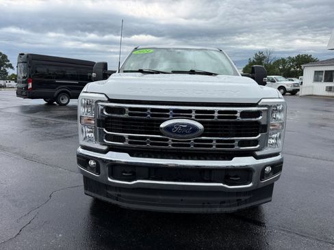 Used 2024 Ford F250 XLT AWD/4WD image 2