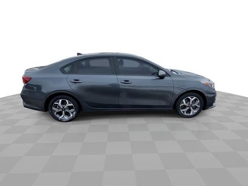 Used 2021 Kia Forte LXS image 9