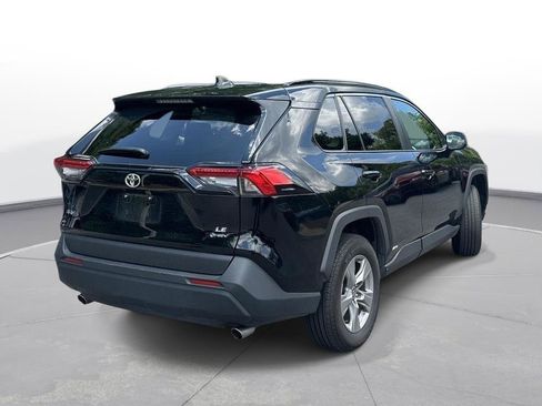 Used 2025 Toyota RAV4 LE AWD/4WD image 6