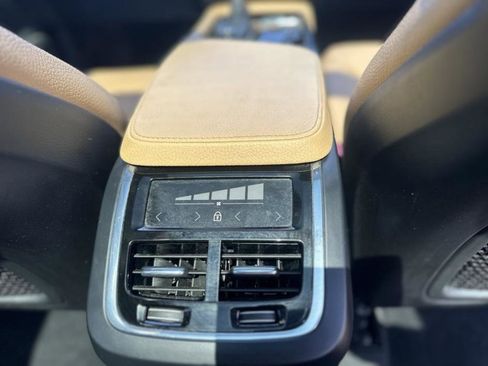 Used 2018 Volvo XC90 T5 Momentum w/ Momentum Plus Package image 23